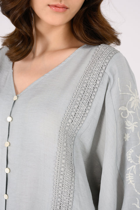 EMBROIDERED KIMONO TOP
