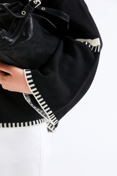OVERSIZED JUMPER WITH CONTRAST TIPPING