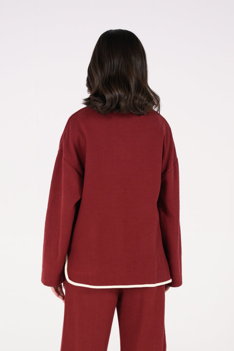 KNITTED TOP WITH CONTRAST DETAIL