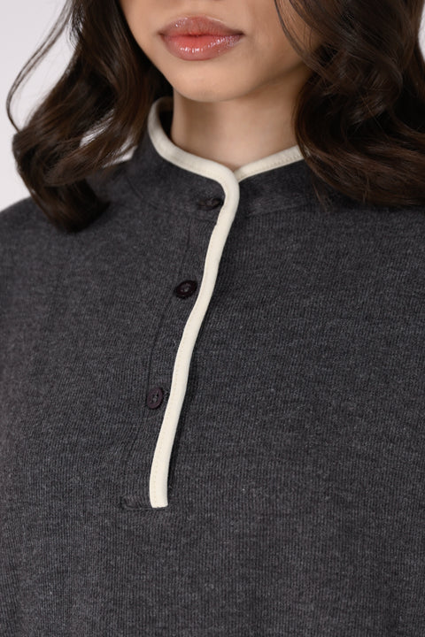 KNITTED TOP WITH CONTRAST DETAIL