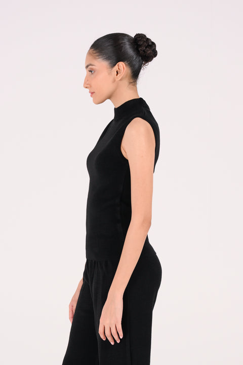 SLEEVELESS MOCK NECK SWEATER