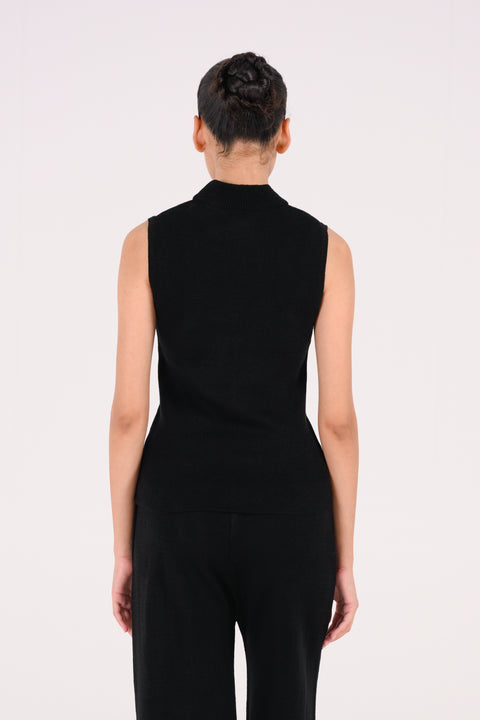 SLEEVELESS MOCK NECK SWEATER