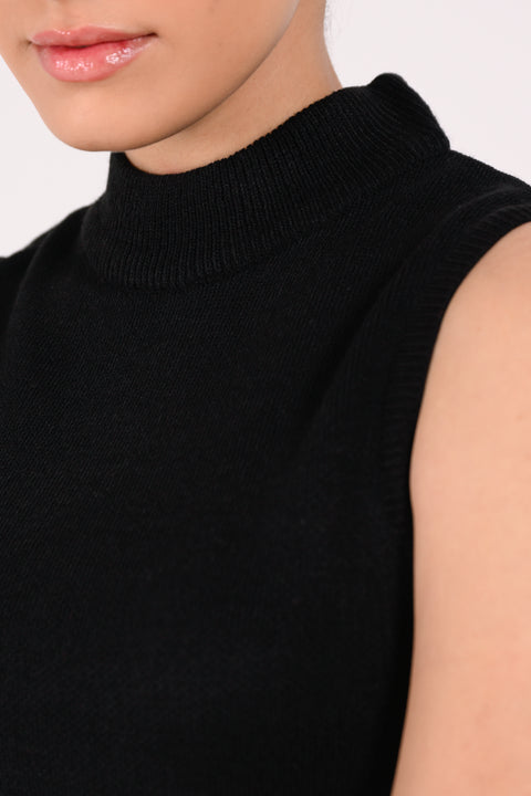 SLEEVELESS MOCK NECK SWEATER