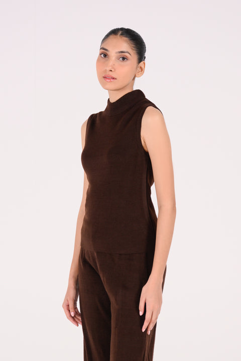 SLEEVELESS MOCK NECK SWEATER
