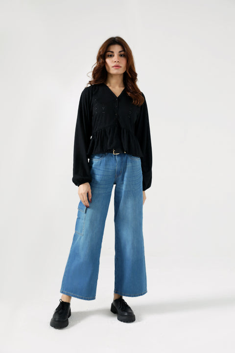 EMBROIDERED KNITTED BLOUSE