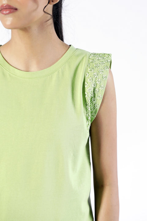 EMBROIDERED TEE