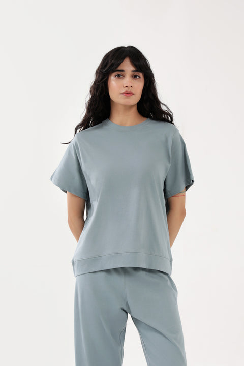BOX FIT TEE WITH HEM DETAIL