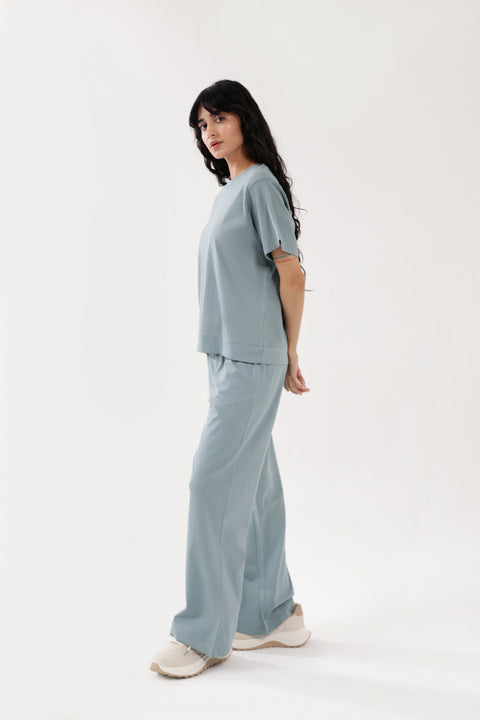 BOX FIT TEE WITH HEM DETAIL