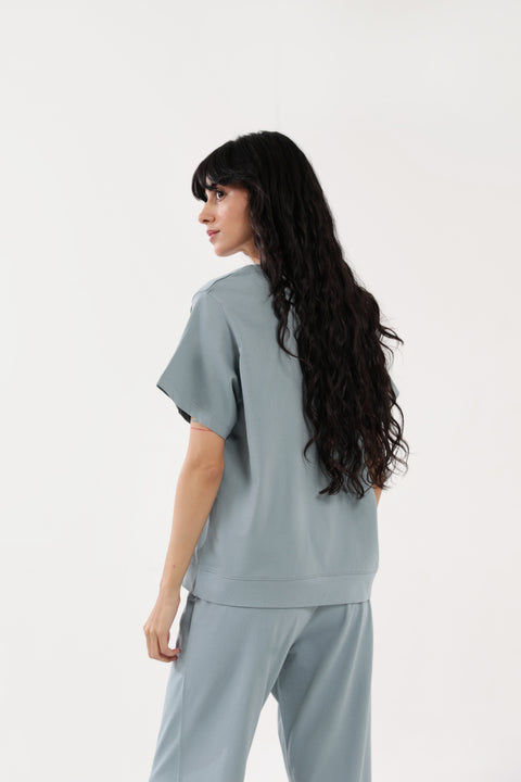 BOX FIT TEE WITH HEM DETAIL