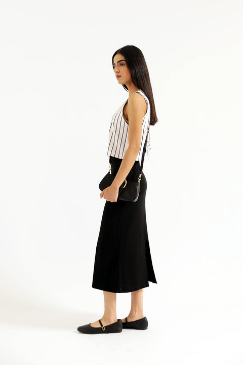 STRIPED TOP WITH BOW DETAIL