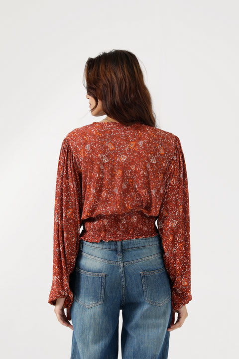 TOP WITH SMOCKING DETAIL