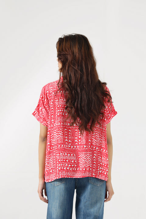 V-NECK COLLAR TOP