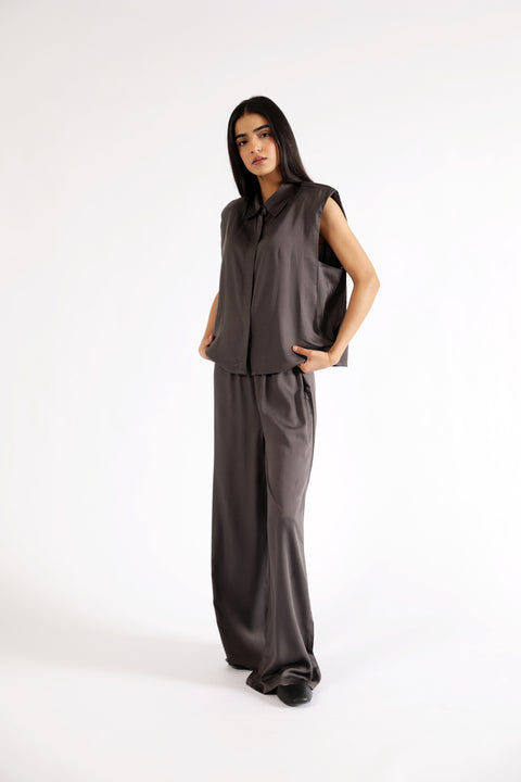 SLEEVELESS SILK TOP