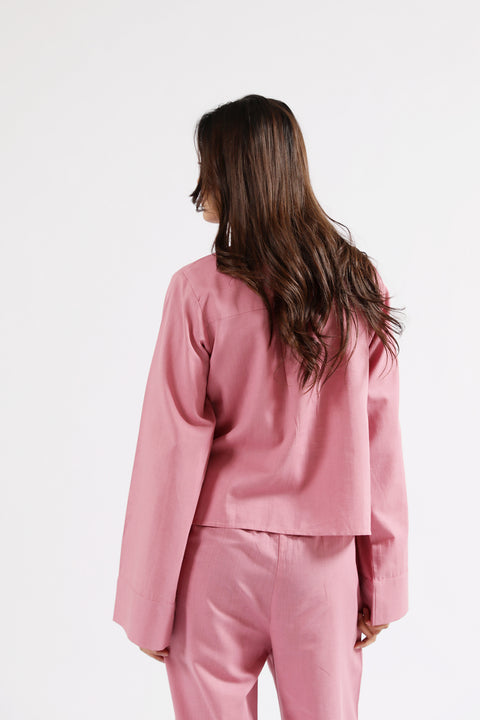 CROPPED LINEN BUTTON DOWN SHIRT
