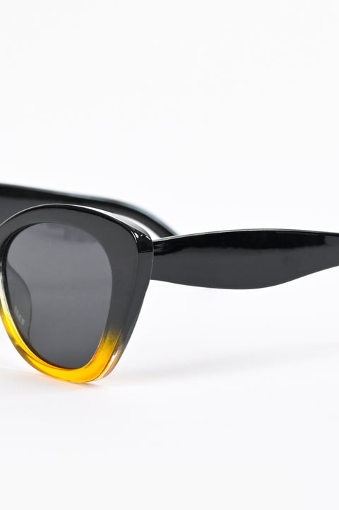 BIG CAT EYE SUNGLASSES
