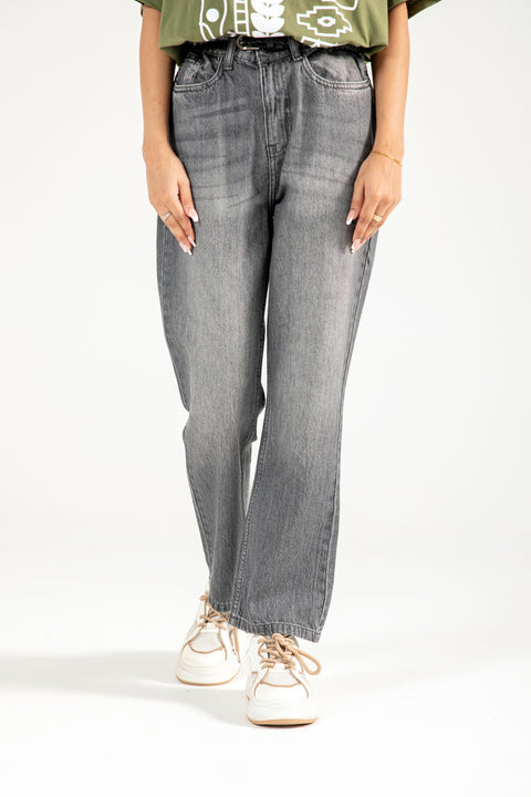 STRAIGHT FIT DENIM