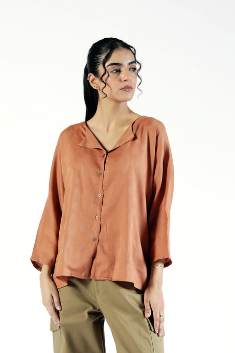 BUTTON DOWN TOP WITH COLLAR DETAIL