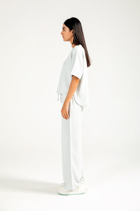 CROPPED TEE WITH HEM DETAIL