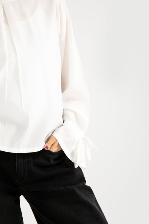 TOP WITH SLEEVE DETAIL