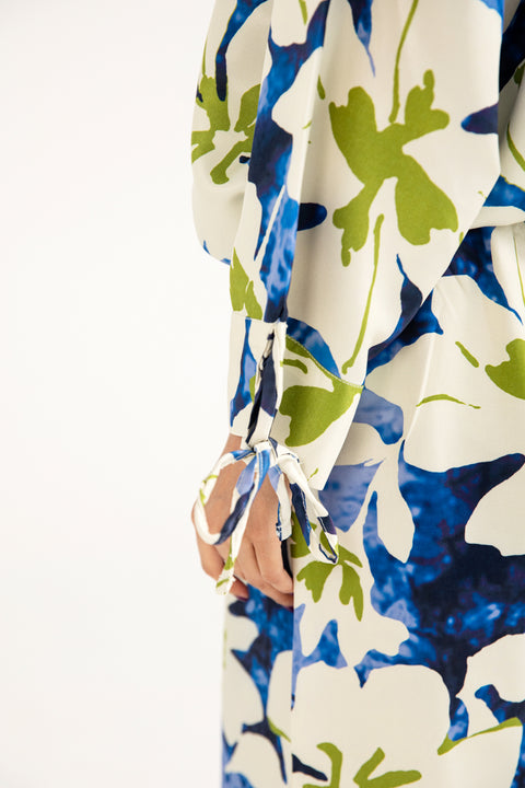 PRINTED TOP WITH NECK DETAIL