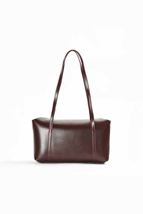 SHOULDER BAG WITH MAGNETIC CLOSURE