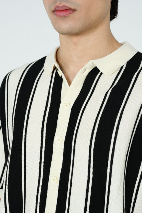 RELAXED FIT BUTTON DOWN KNITTED POLO