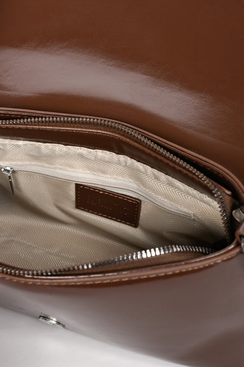 PATENT SHOULDER BUCKLE BAG