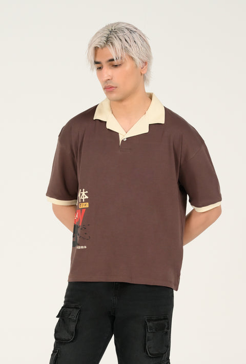 BOXY FIT CONTRAST RESORT COLLAR GRAPHIC POLO