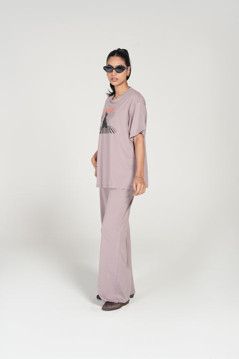 GRAPHIC OVERSIZED TEE