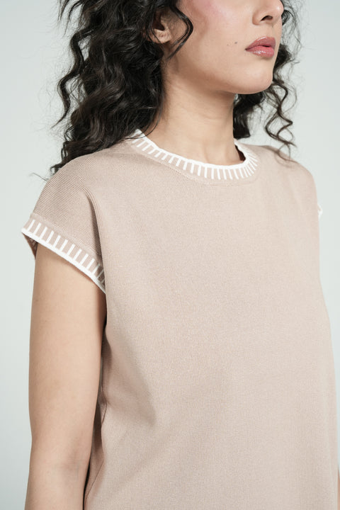 CONTRAST KNIT TOP