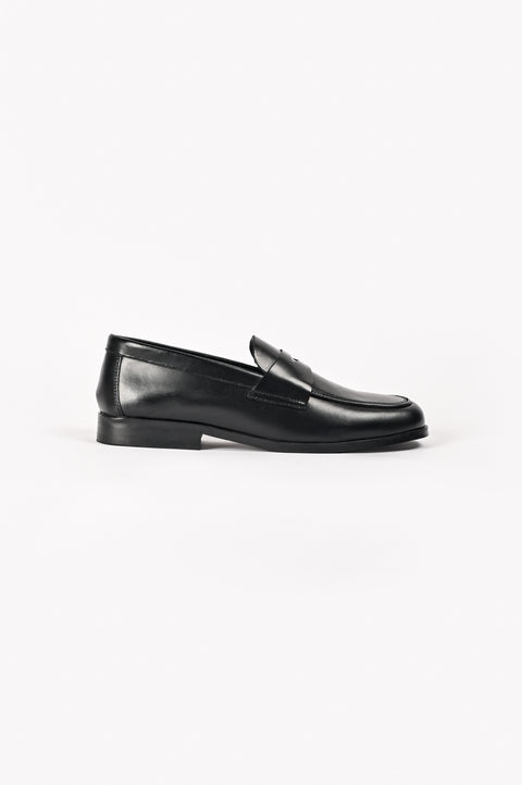 LEATHER LOAFERS