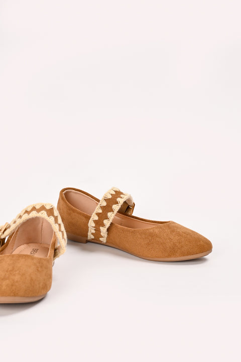 SUEDE PUMPS WITH EMBROIDERY DETAIL