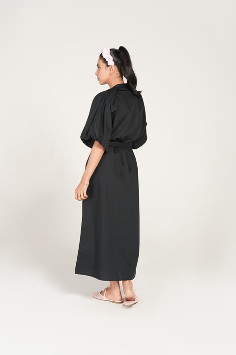 BELTED DRESS WITH PLEATED RAGLAN