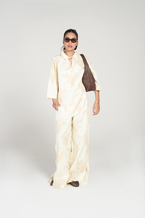 EMBOSSED PRINTED TOP