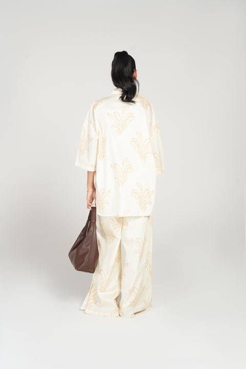 EMBOSSED PRINTED TOP