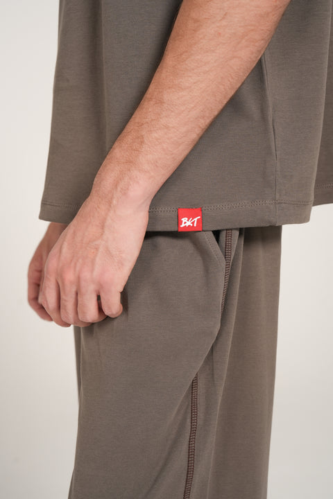 BOXY FIT CONTRAST FLATLOCK TEE