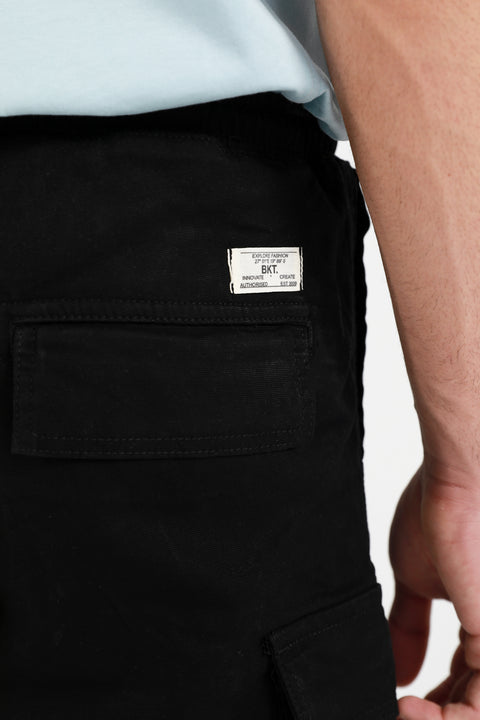 TEXTURED CARGO SHORT