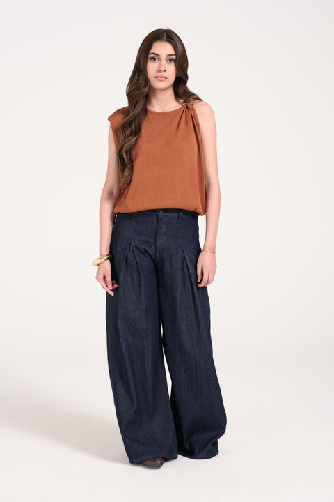 KNITTED TOP WITH ELASTICATED HEM