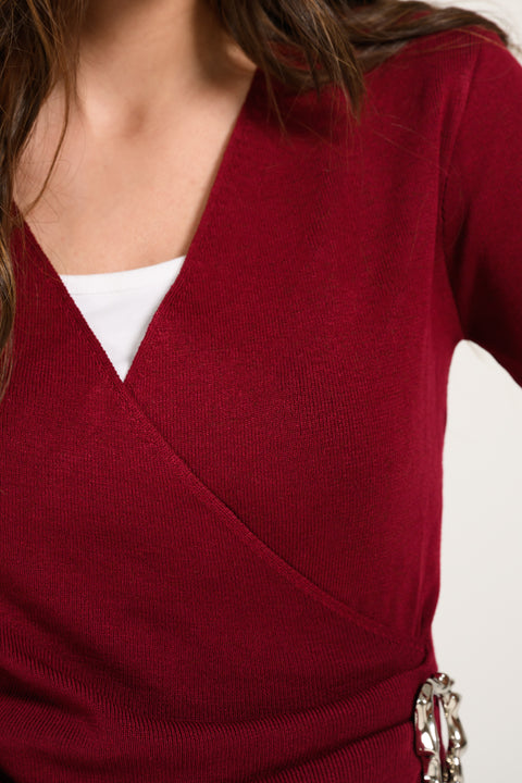 KNITTED TOP WITH BROOCH