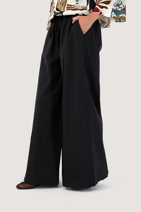 WIDE LEG PLEATED PANTS