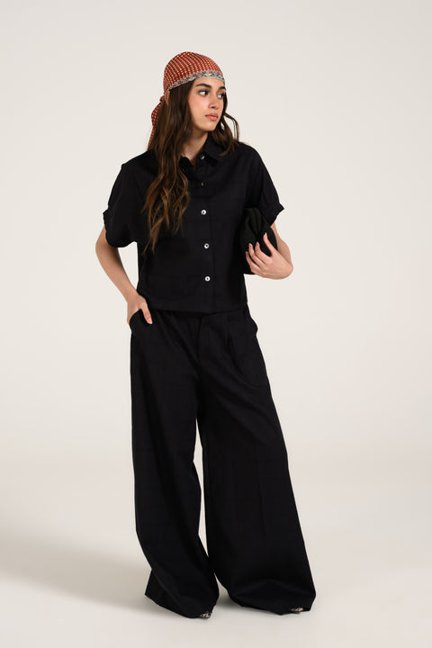 TEXTURED CROPPED BUTTON DOWN TOP