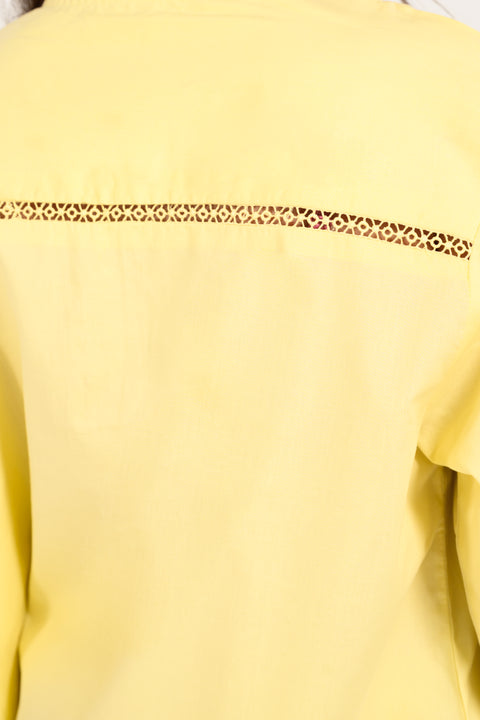 TOP WITH LACE DETAIL