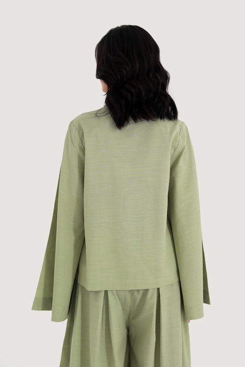TOP WITH BELL SLEEVE DETAIL