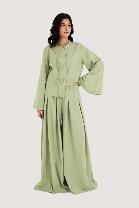 TOP WITH BELL SLEEVE DETAIL