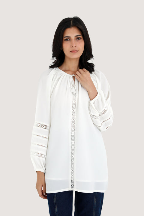 BLOUSED TOP WITH LACE DETAIL