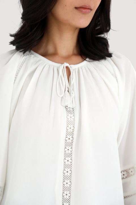 BLOUSED TOP WITH LACE DETAIL