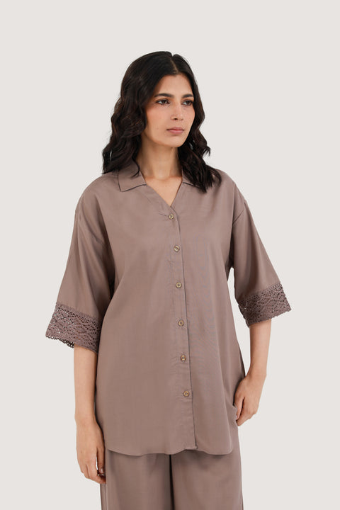 SHIRT WITH LACE DETAIL