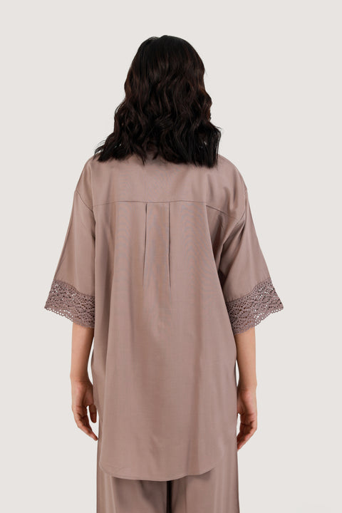 SHIRT WITH LACE DETAIL