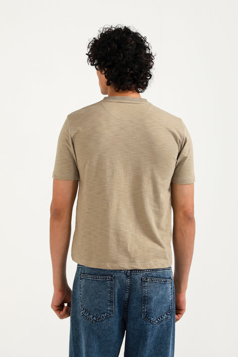 SLIM CROPPED TEXTURED HENLEY
