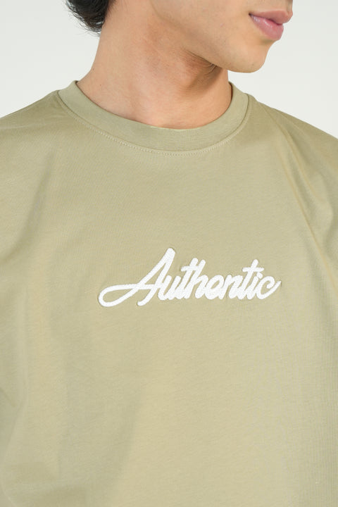 RELAXED FIT AUTHENTIC TEE